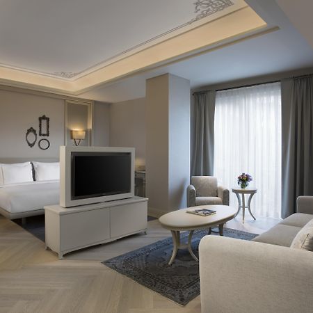 Lazzoni Hotel Istanbul Exterior foto A suite at the hotel