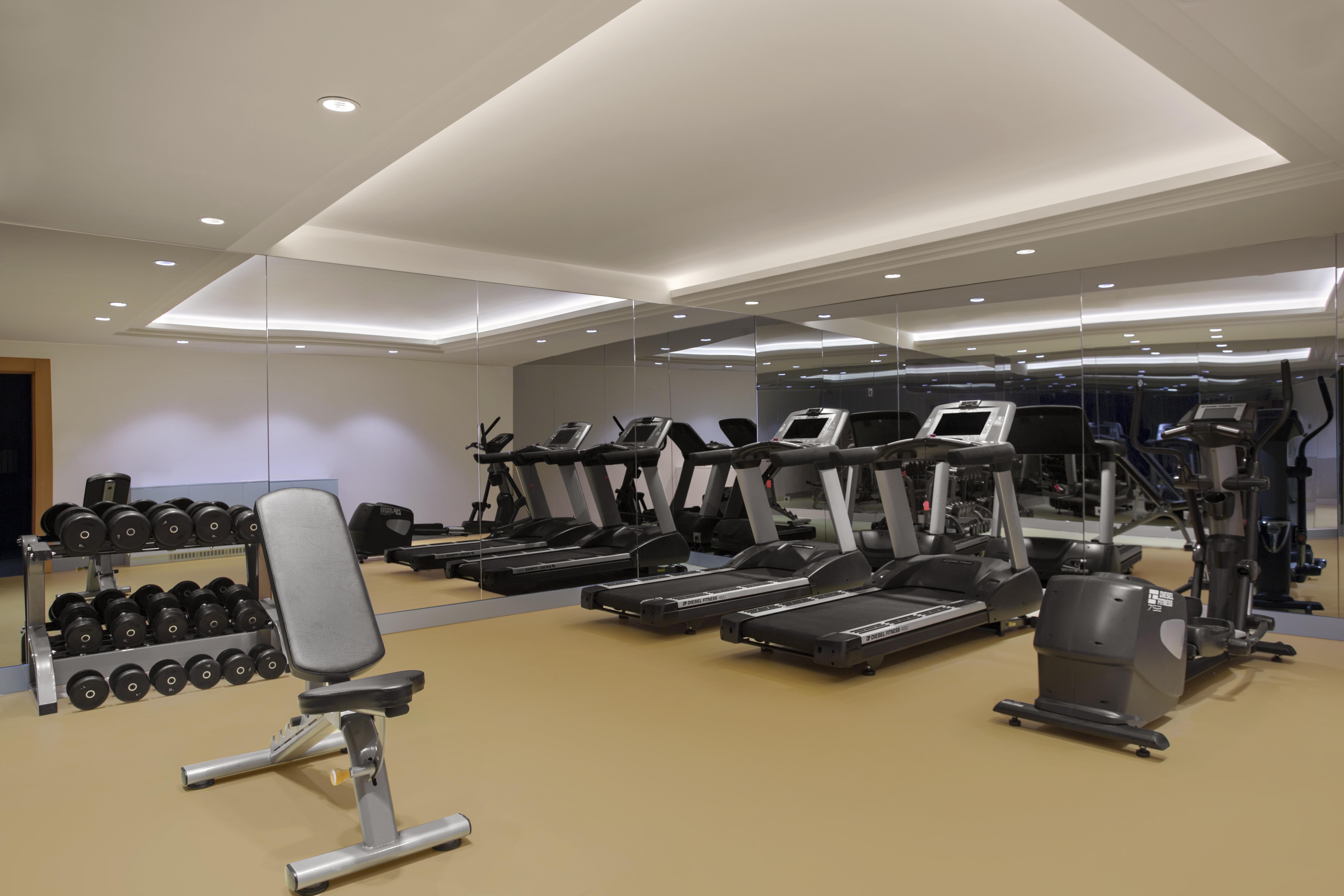 Lazzoni Hotel Istanbul Exterior foto The gym at the hotel