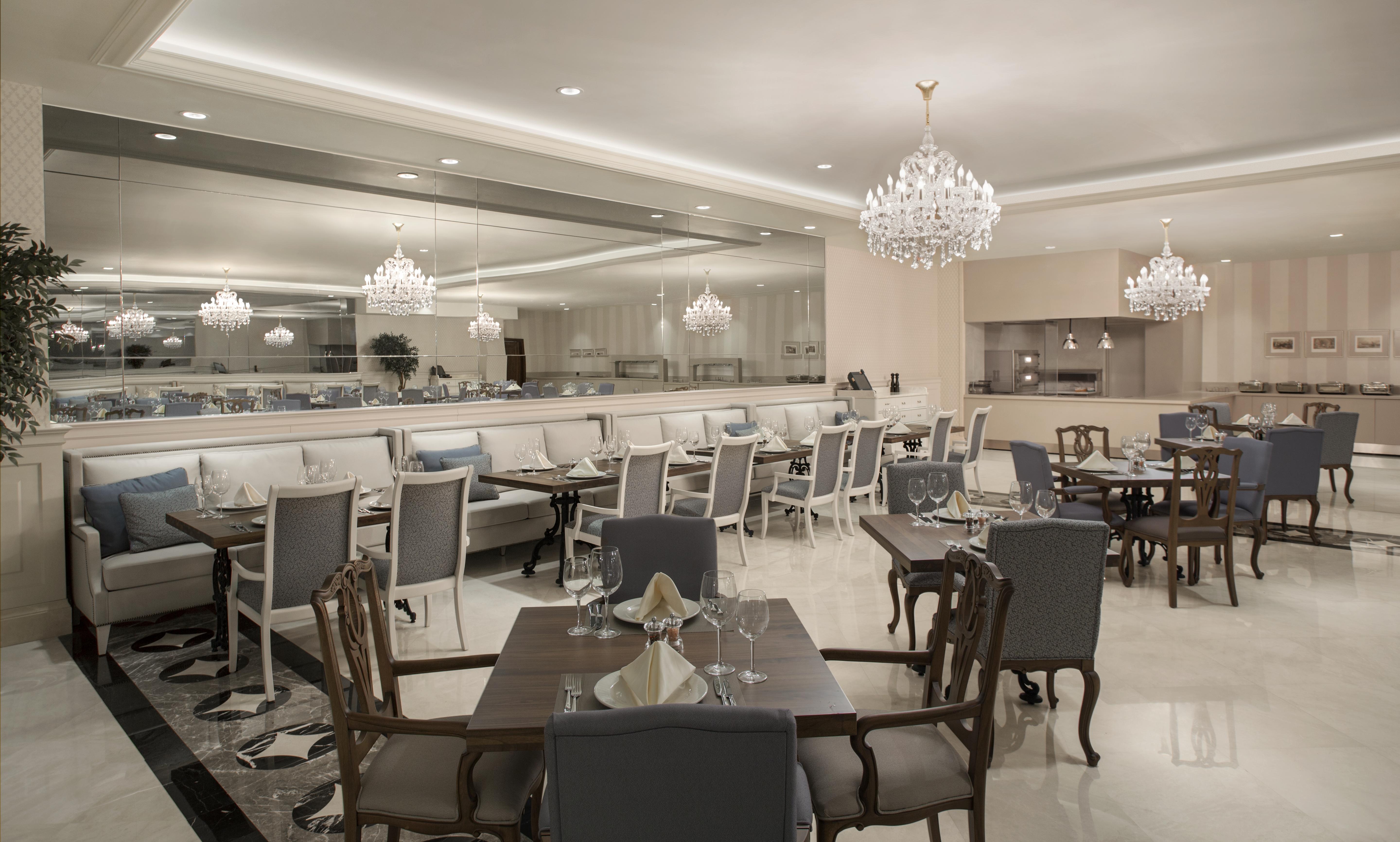 Lazzoni Hotel Istanbul Exterior foto The restaurant
