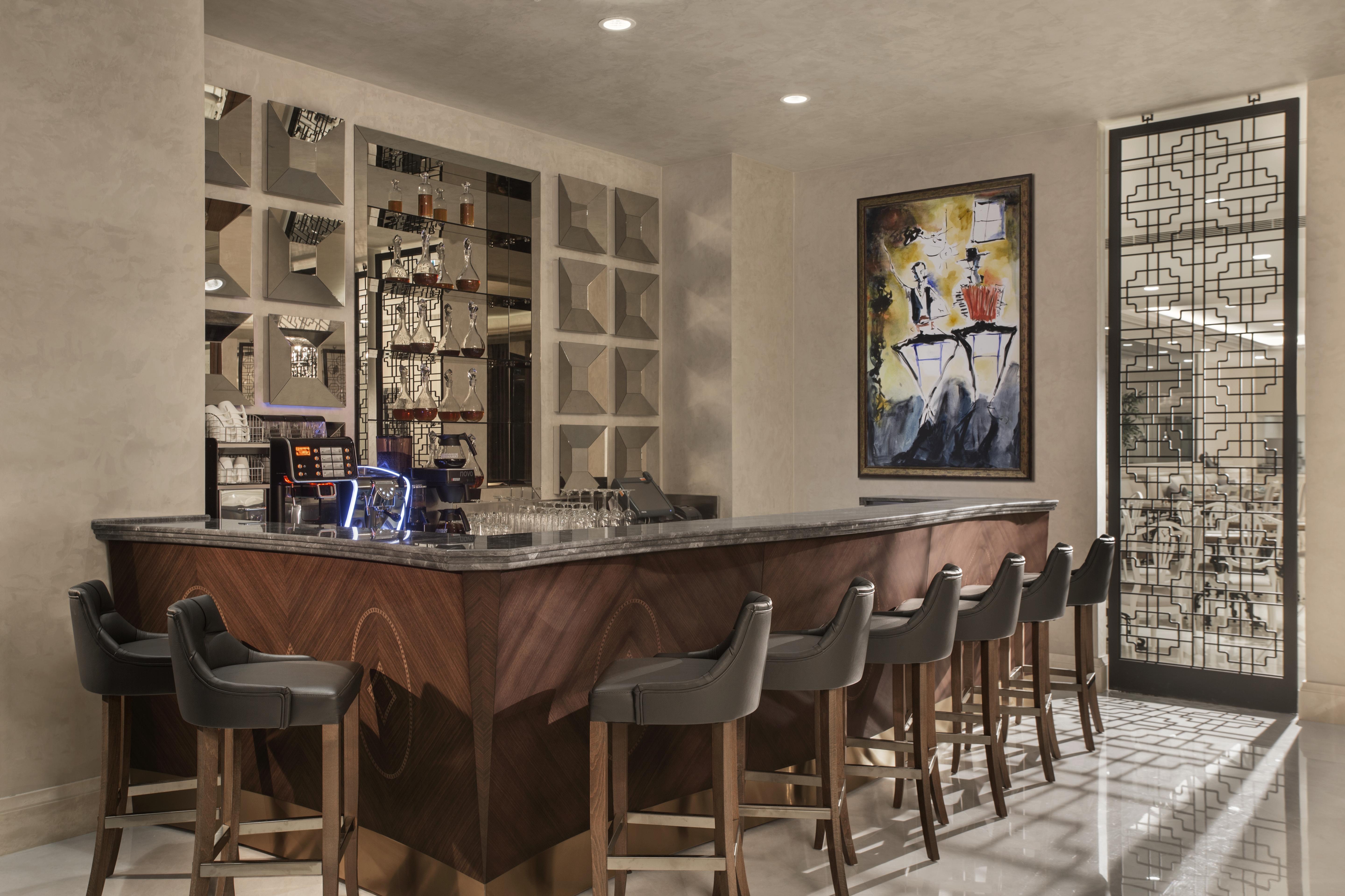 Lazzoni Hotel Istanbul Exterior foto The bar at the 2018-opened The Ivy, St. John's Wood