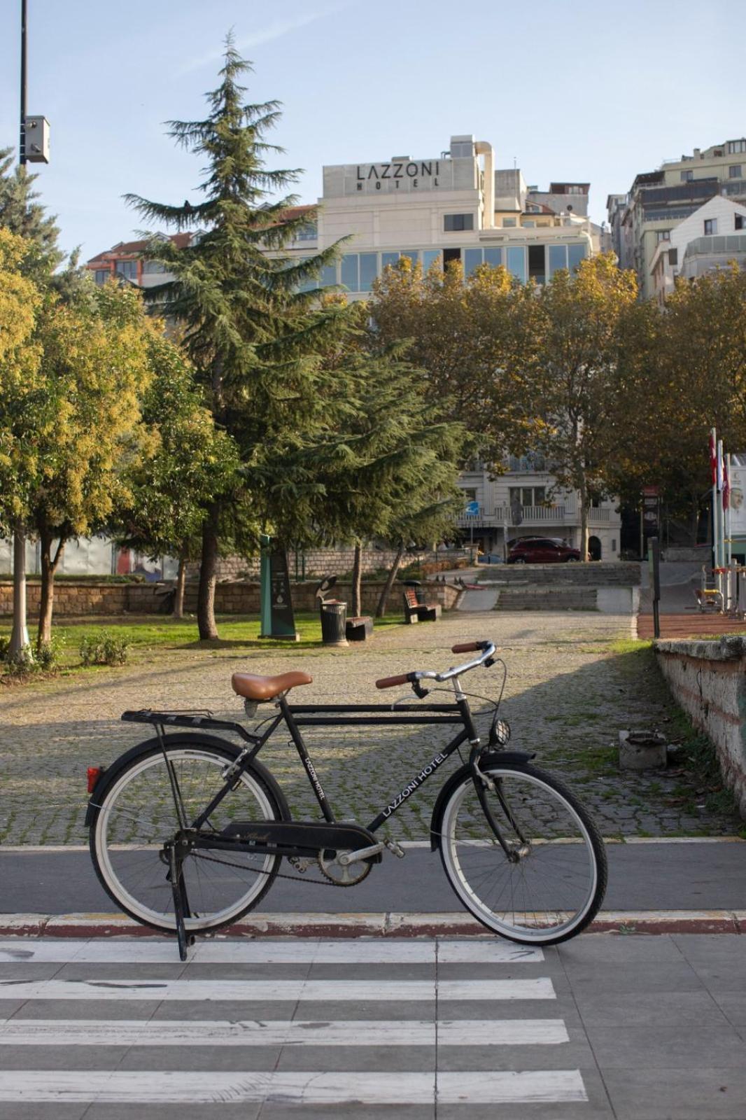 Lazzoni Hotel Istanbul Exterior foto Bicycle in the Netherlands